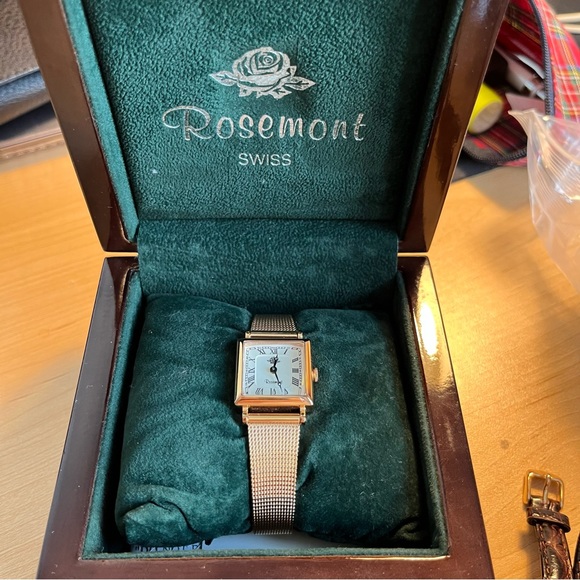 Rosemont woman’s watch Rose gold color (+two more real leather strap) - Picture 3 of 3